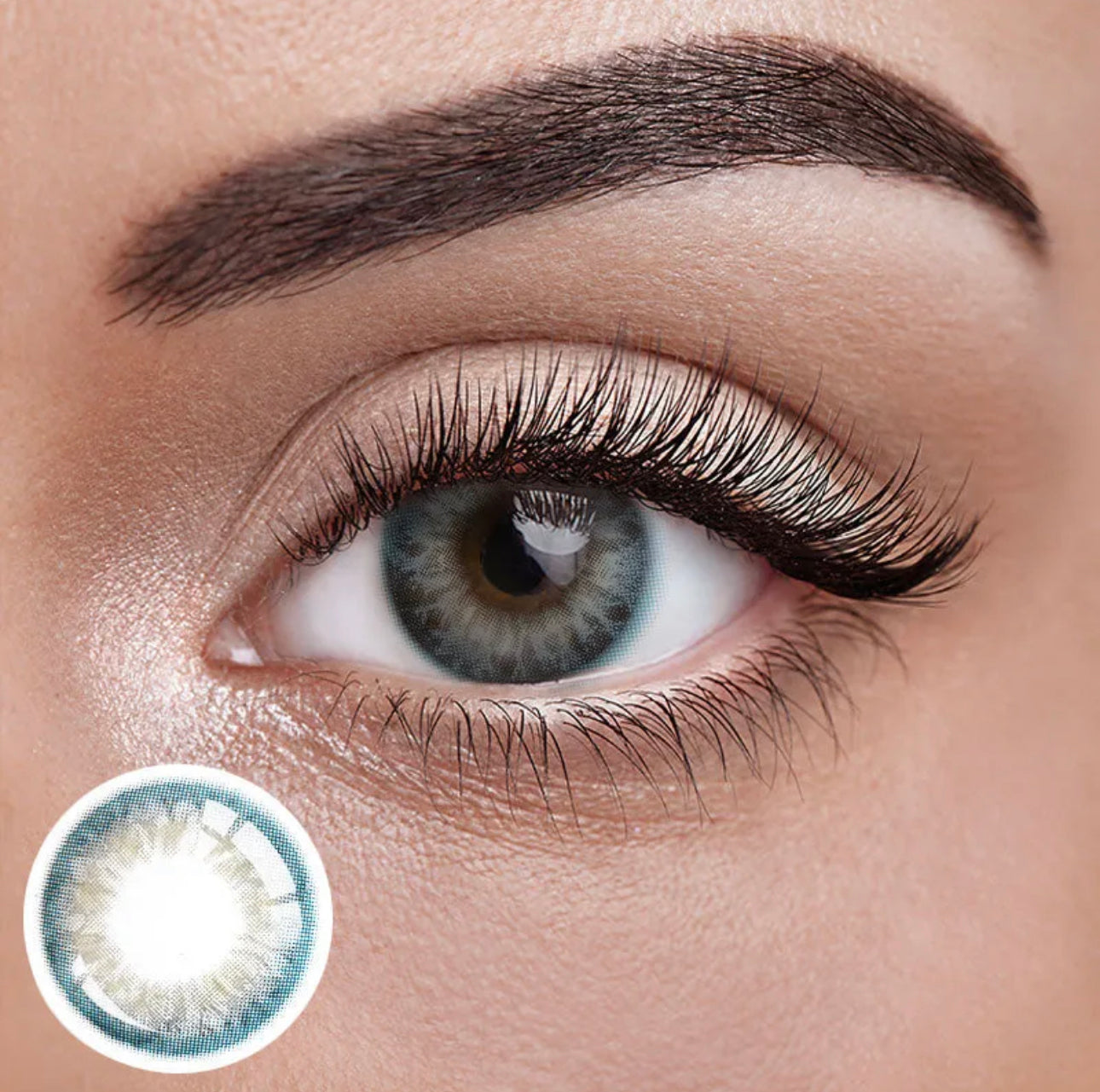 Model wearing Olive Muse lenses